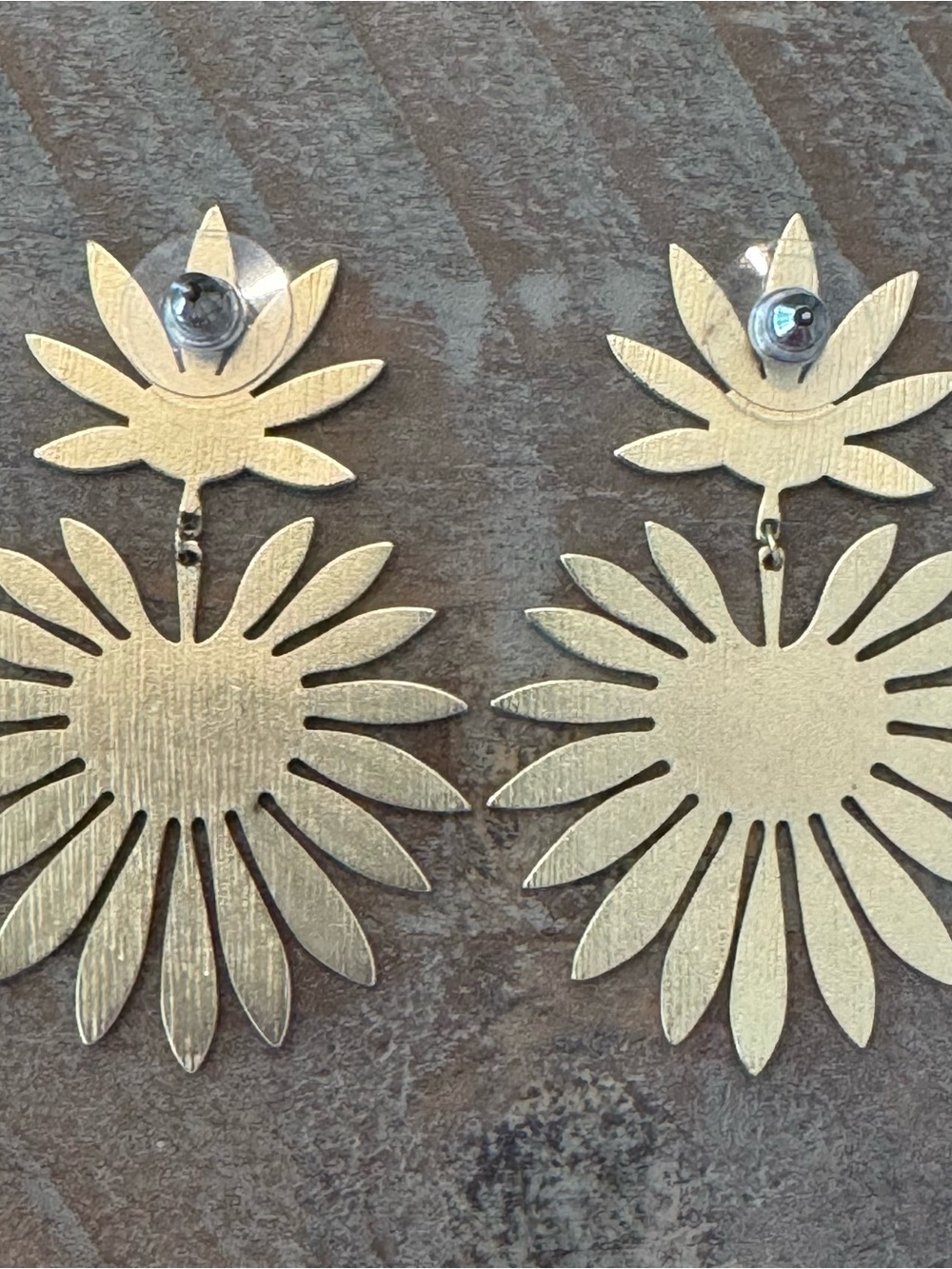 Spartina 449 Palmetto Earrings - Picture 4 of 5